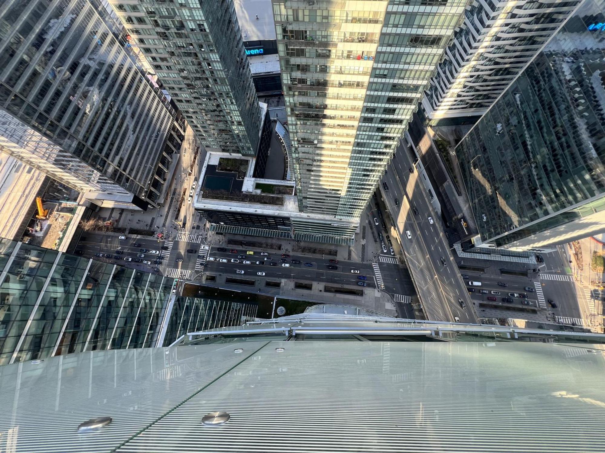 Grand Royal Suites Toronto Room photo